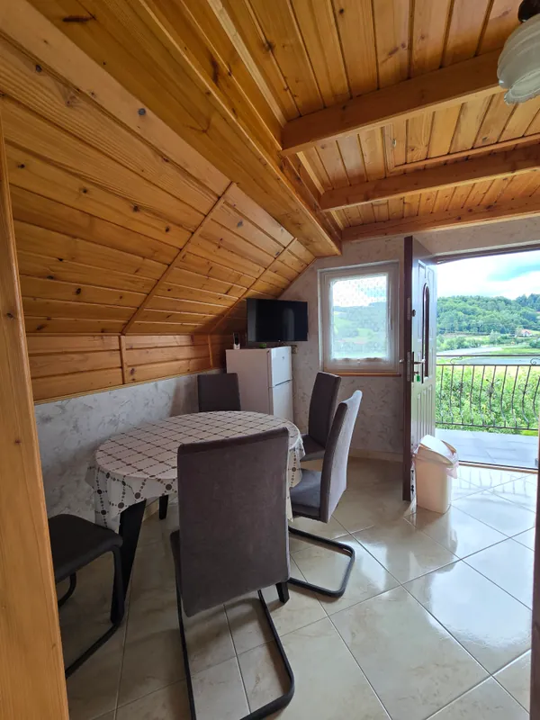 Jadalnia apartamentu